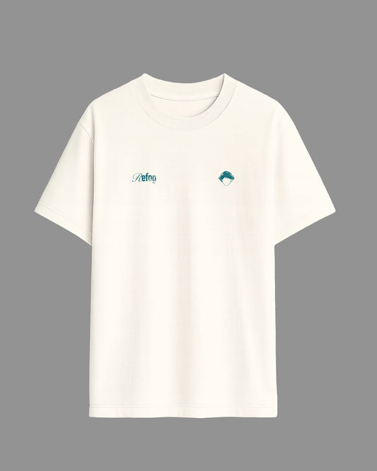 Golf Tee White de Refog, vista frontal sobre fondo neutro.