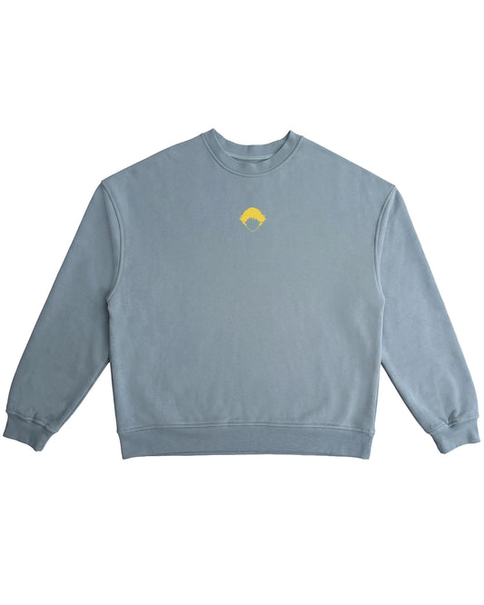 Core Crewneck Green de Refog en look completo frontal para mostrar fit, volumen y caída.