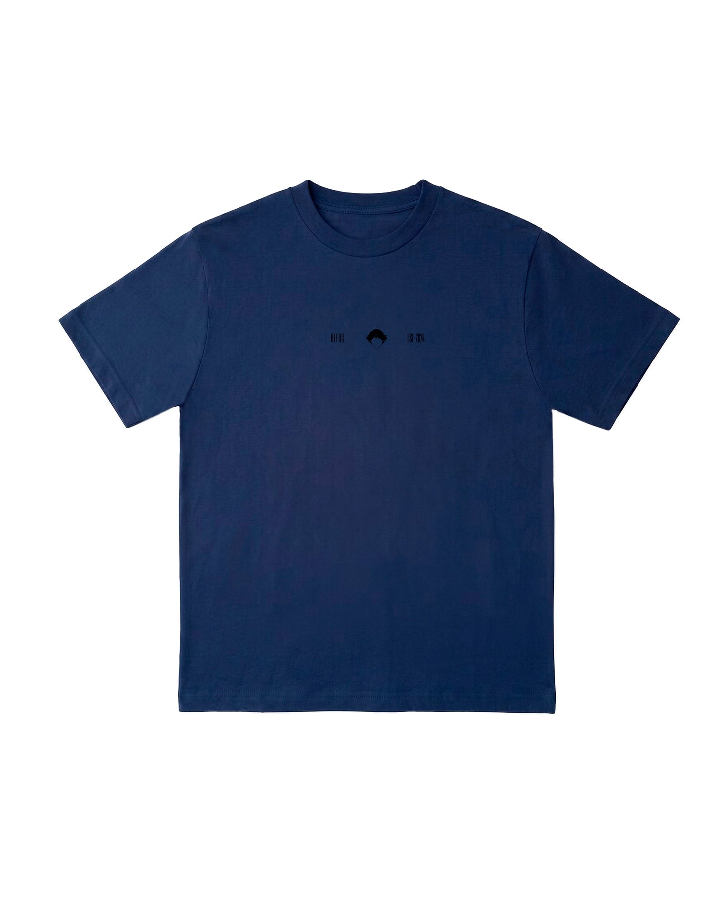 Cropped Logo Tee Navy con logo negro de Refog en look completo frontal para mostrar fit, volumen y caída.