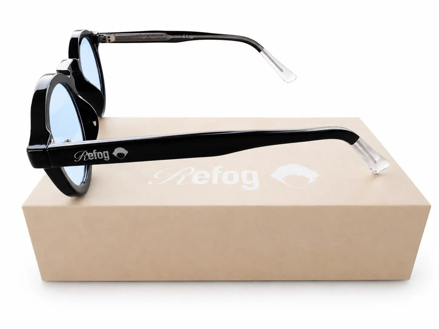 Vista lateral de las gafas Round Tardeo de Refog con montura negra, lentes azul claro y logo en la varilla.