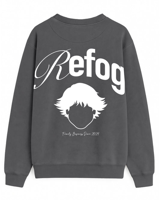 Signature Crewneck Grey de Refog, sudadera gris con gráfico trasero de gran formato.